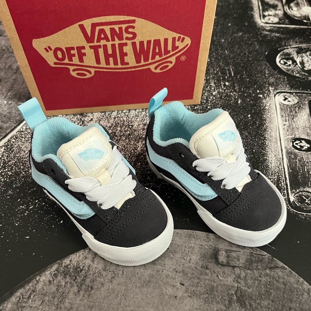 NIB Vans - Picture 2 of 10